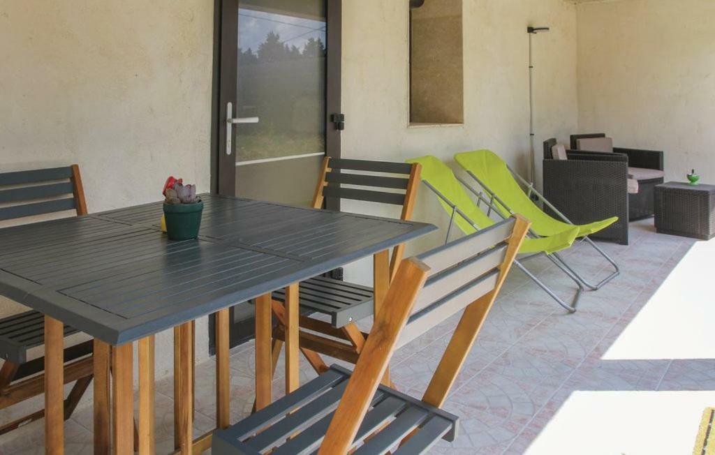 Maison 4 Etoiles Et Studio 3 Etoiles Independants Avec Piscine LʼIsle-sur-la-Sorgue Buitenkant foto